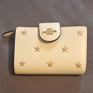 Coach Wallet Style CW530